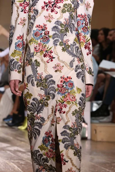 Look 9